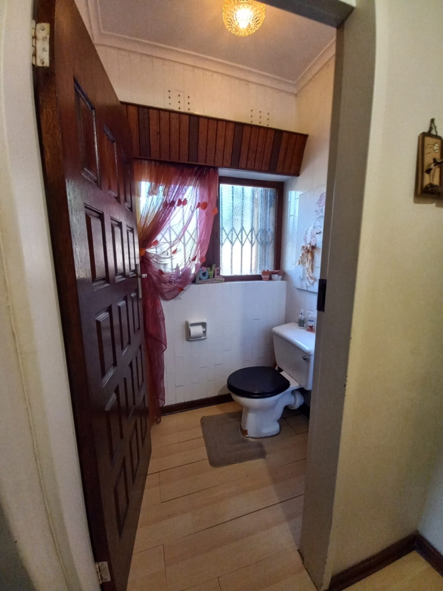 4 Bedroom Property for Sale in Larrendale Gauteng