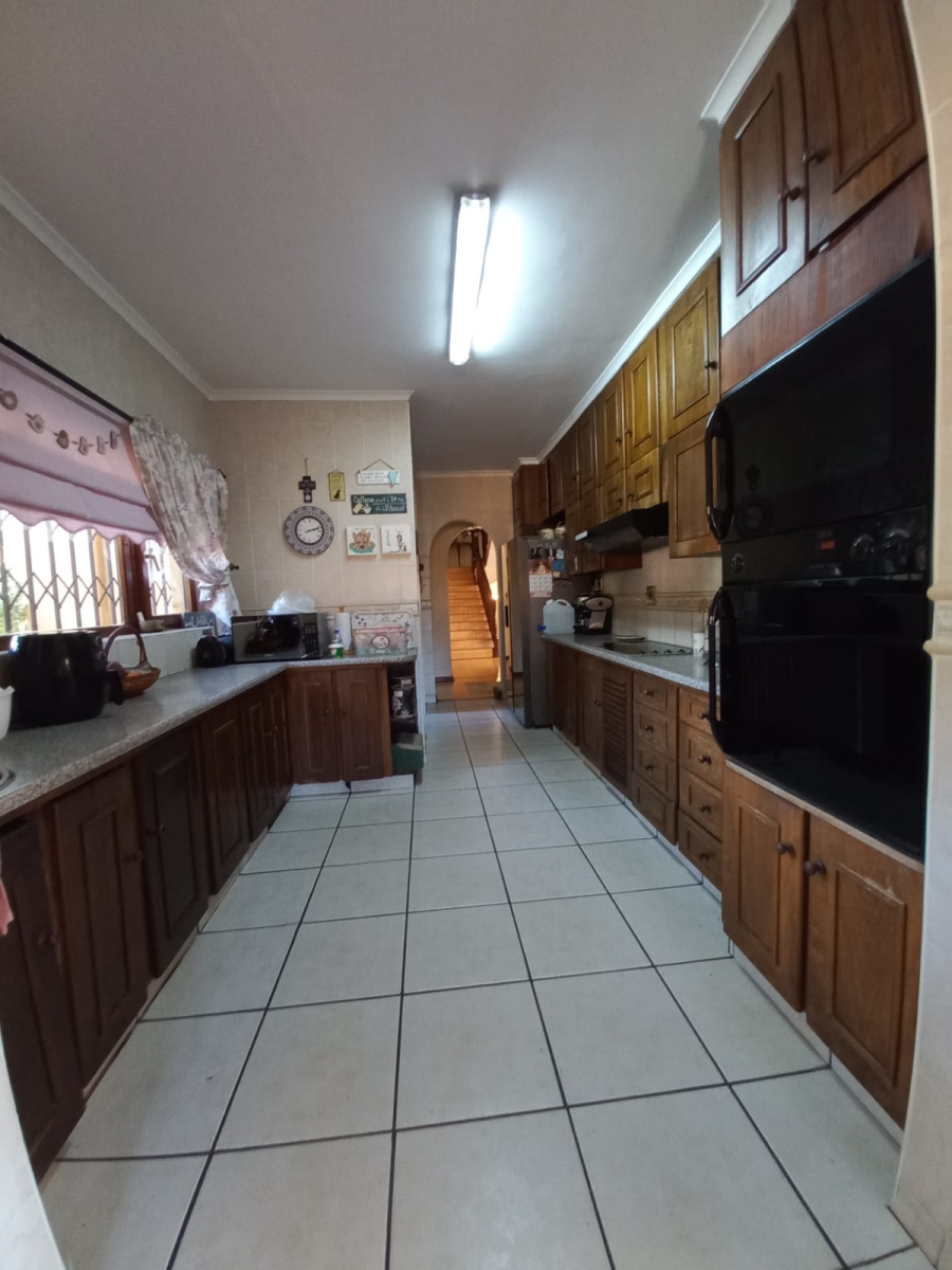 4 Bedroom Property for Sale in Larrendale Gauteng