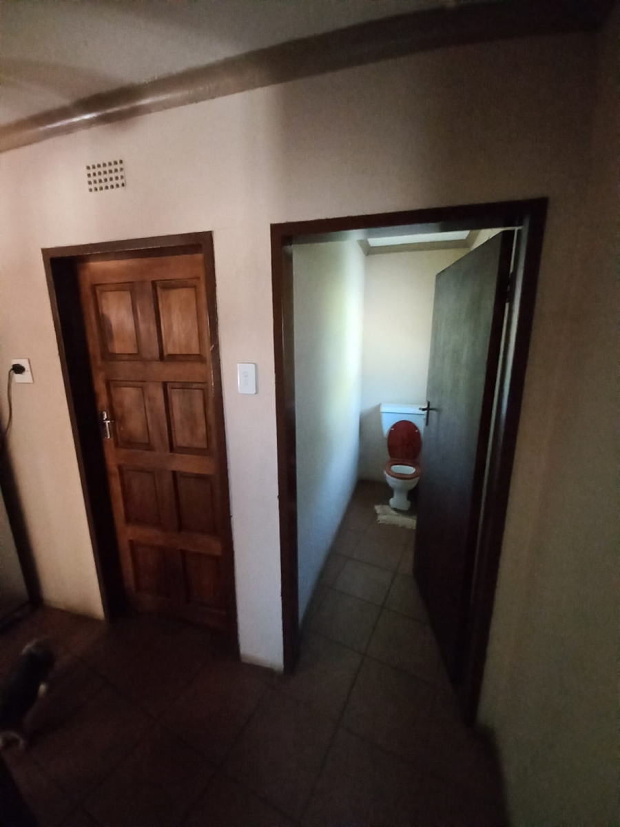 4 Bedroom Property for Sale in Larrendale Gauteng