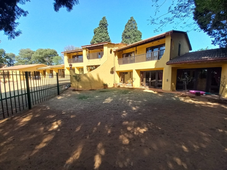 4 Bedroom Property for Sale in Larrendale Gauteng