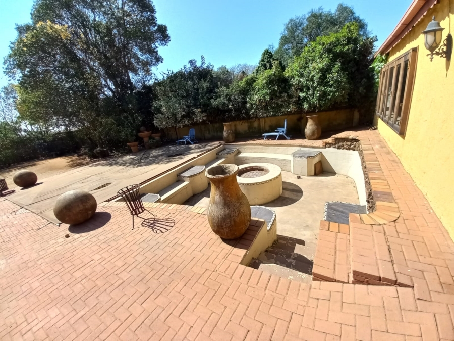 4 Bedroom Property for Sale in Larrendale Gauteng