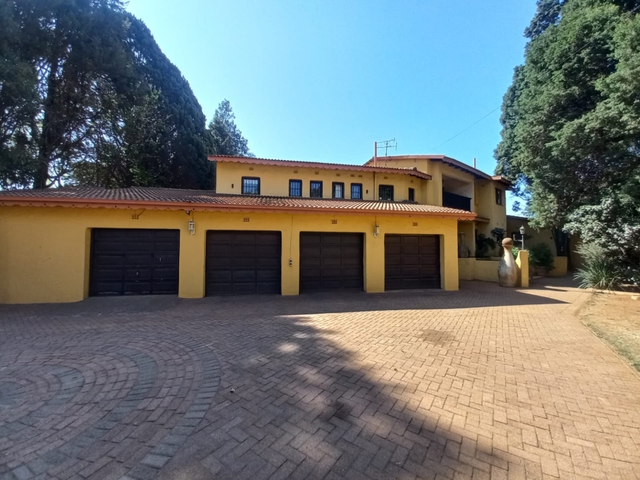 4 Bedroom Property for Sale in Larrendale Gauteng