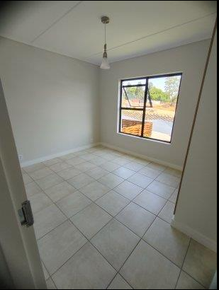 To Let 1 Bedroom Property for Rent in Linbro Park Gauteng