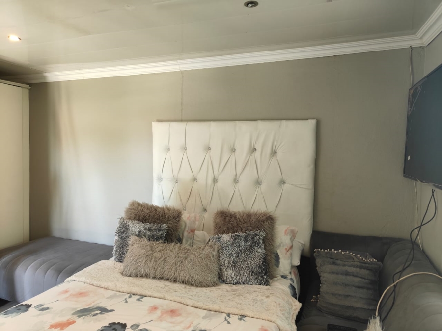 To Let 1 Bedroom Property for Rent in Cosmo City Gauteng