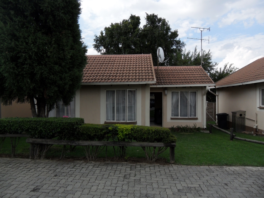 2 Bedroom Property for Sale in Kew Gauteng