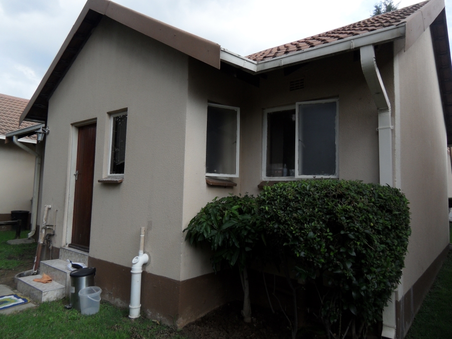 2 Bedroom Property for Sale in Kew Gauteng