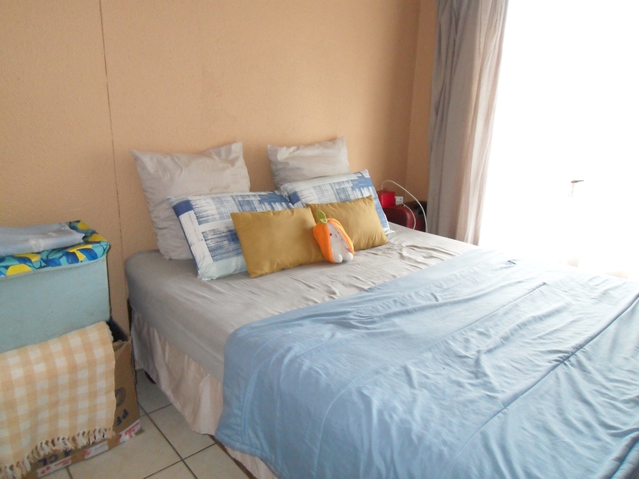 2 Bedroom Property for Sale in Kew Gauteng