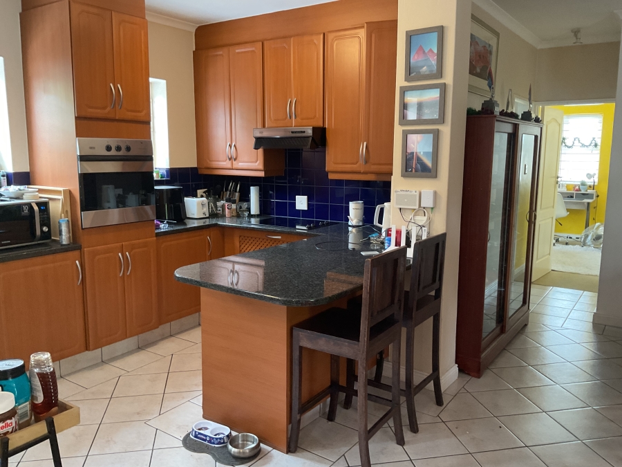 3 Bedroom Property for Sale in Nieuw Muckleneuk Gauteng