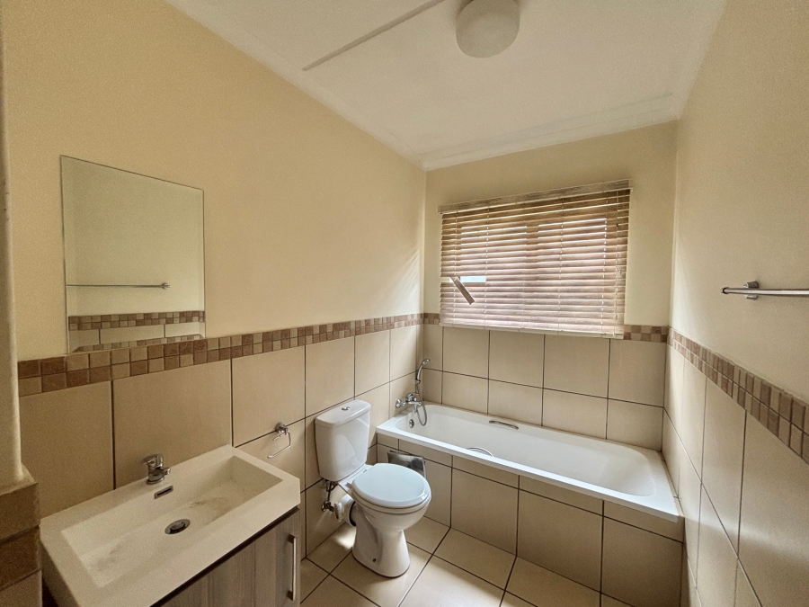 3 Bedroom Property for Sale in Barbeque Downs Gauteng