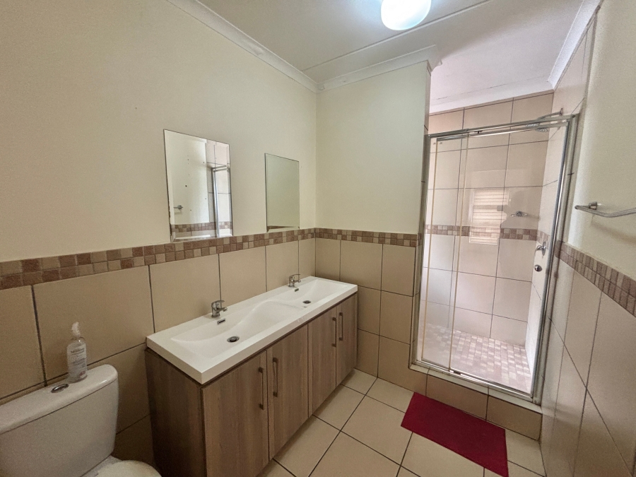 3 Bedroom Property for Sale in Barbeque Downs Gauteng