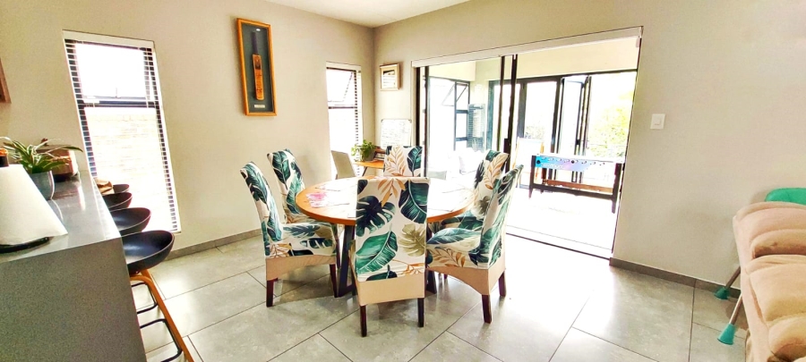 4 Bedroom Property for Sale in Crowthorne AH Gauteng