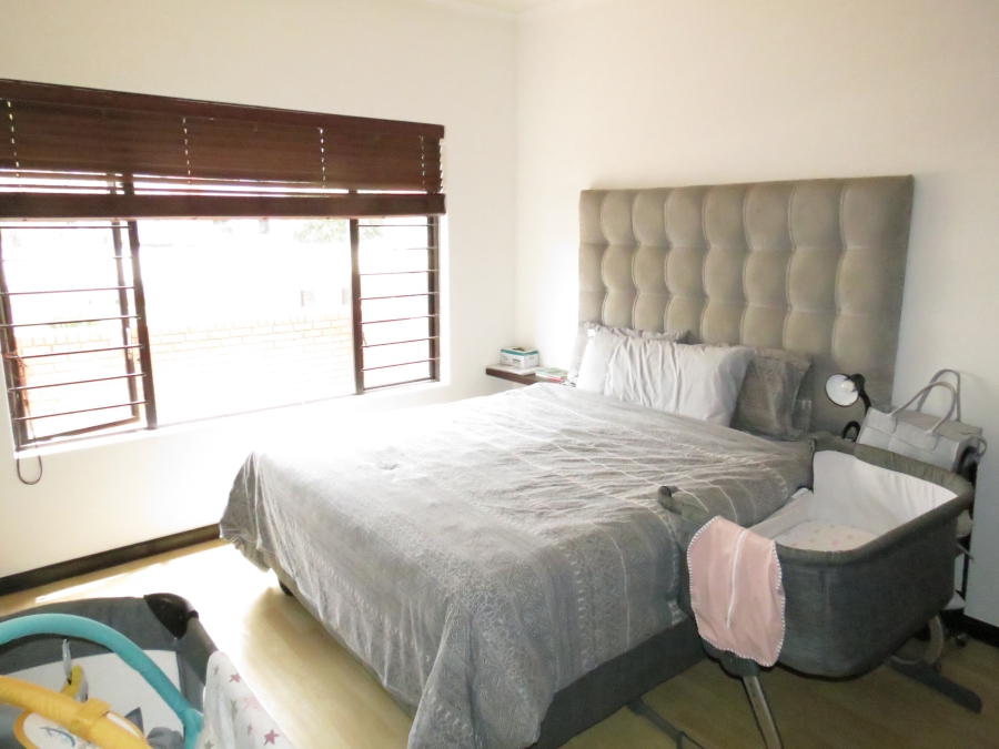 2 Bedroom Property for Sale in Greenstone Hill Gauteng