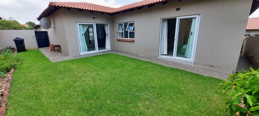 3 Bedroom Property for Sale in Vorna Valley Gauteng