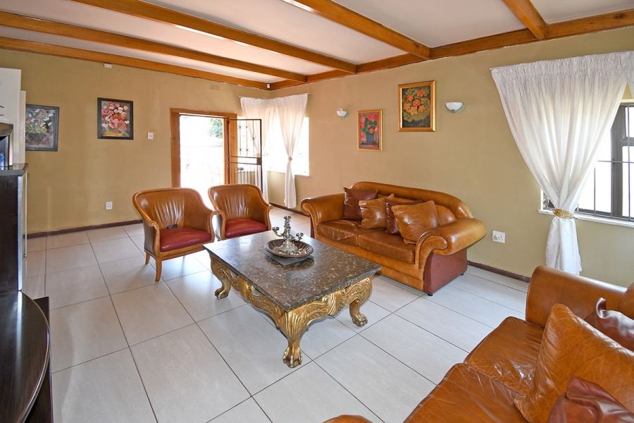 3 Bedroom Property for Sale in Cyrildene Gauteng