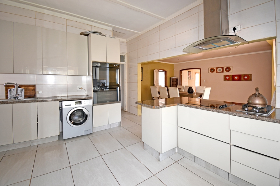 3 Bedroom Property for Sale in Cyrildene Gauteng