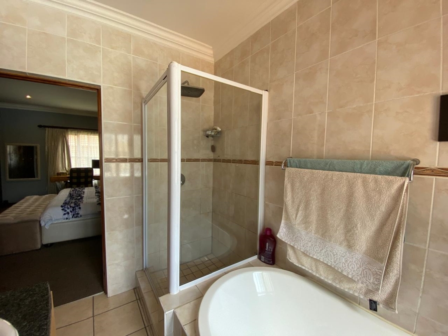 4 Bedroom Property for Sale in Thatchfield Estate Gauteng