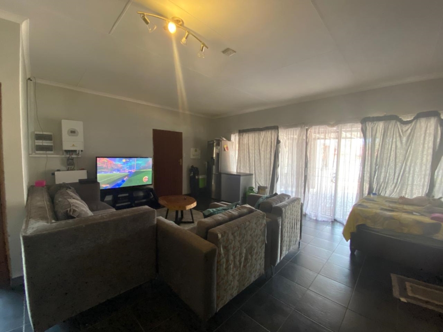 4 Bedroom Property for Sale in Thatchfield Estate Gauteng