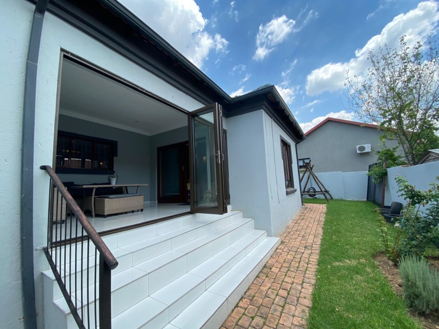 4 Bedroom Property for Sale in Thatchfield Estate Gauteng