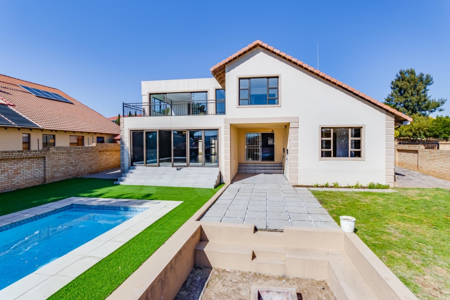 5 Bedroom Property for Sale in Barbeque Downs Gauteng