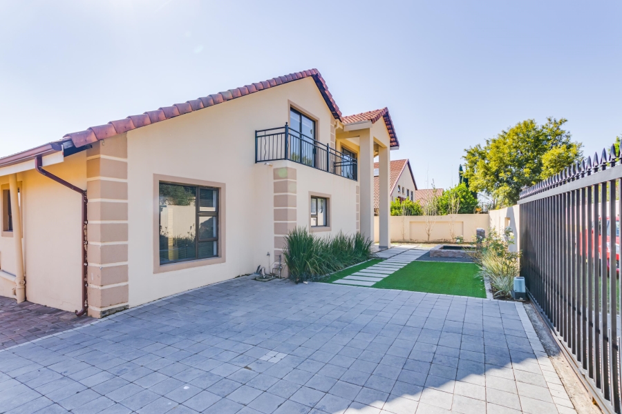 5 Bedroom Property for Sale in Barbeque Downs Gauteng