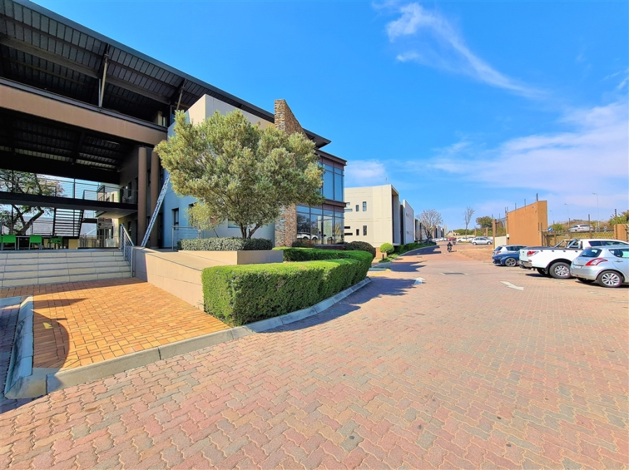 To Let commercial Property for Rent in Fourways Gauteng