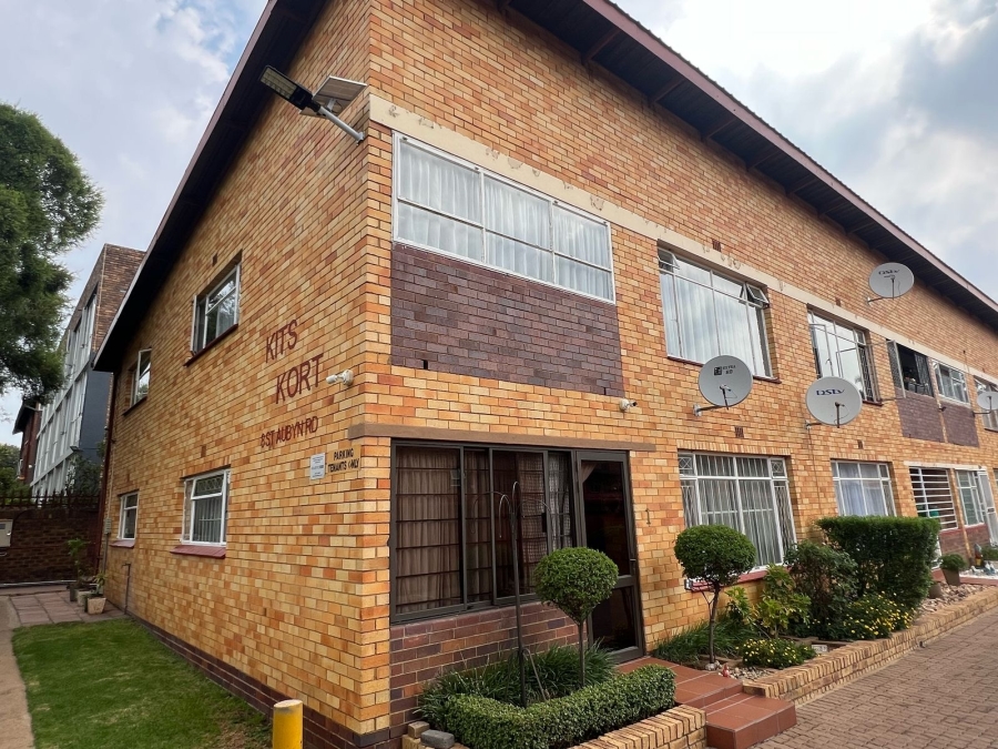 To Let 2 Bedroom Property for Rent in New Redruth Gauteng