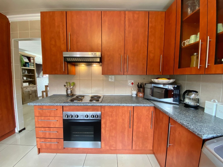 To Let 3 Bedroom Property for Rent in Mayberry Park Gauteng