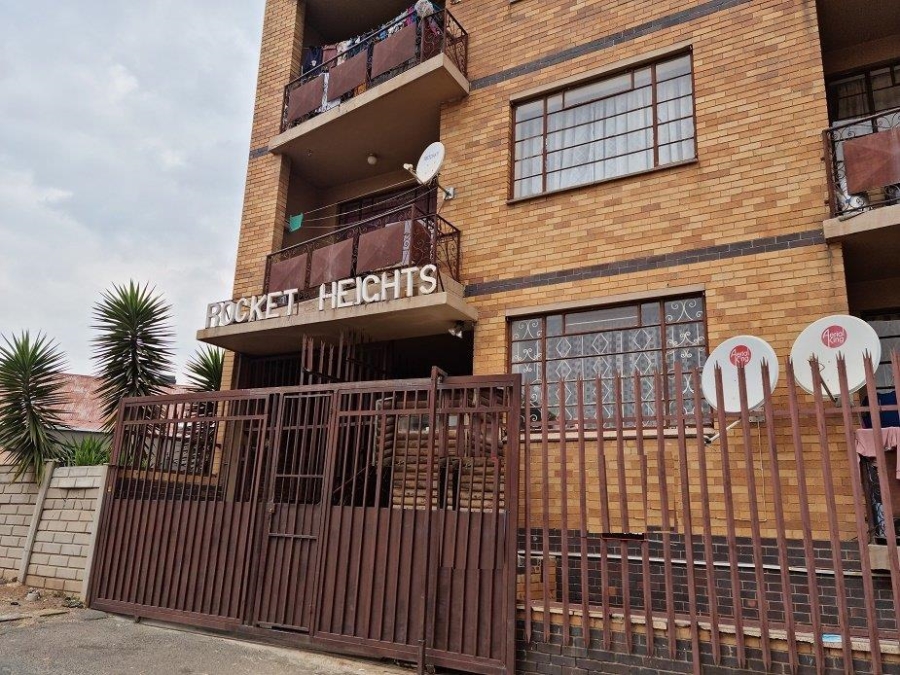 2 Bedroom Property for Sale in Troyeville Gauteng