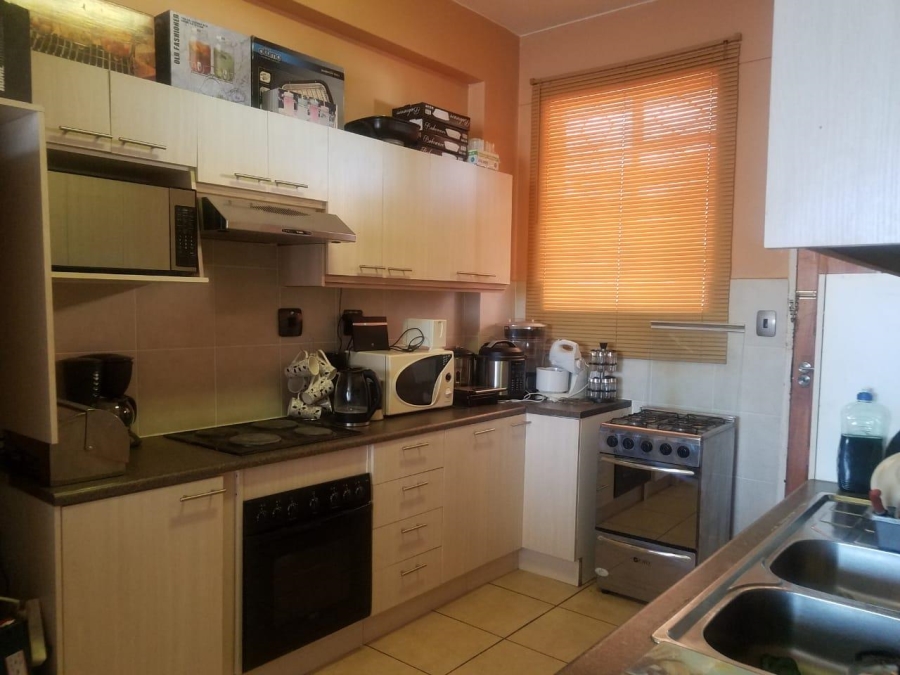 2 Bedroom Property for Sale in Troyeville Gauteng