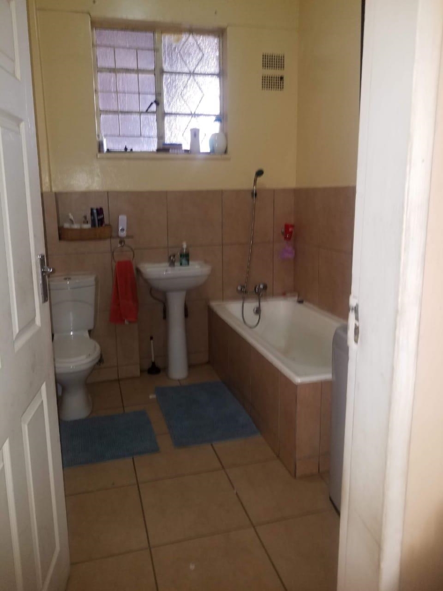 2 Bedroom Property for Sale in Troyeville Gauteng