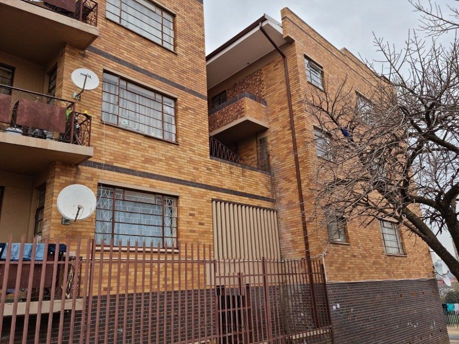 2 Bedroom Property for Sale in Troyeville Gauteng