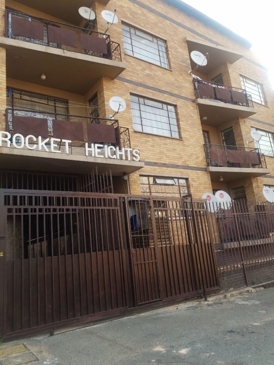 2 Bedroom Property for Sale in Troyeville Gauteng