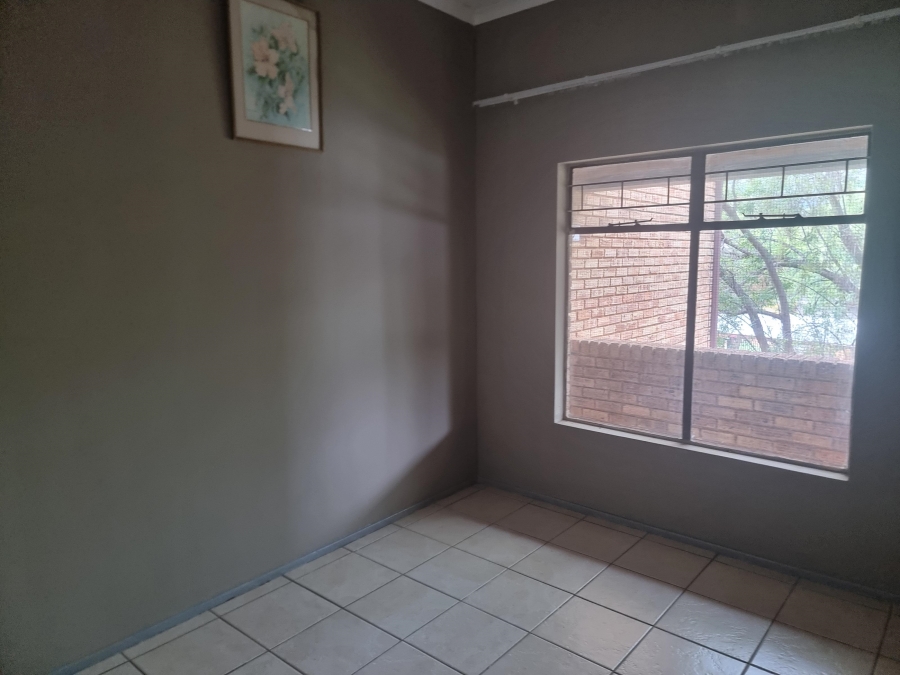 To Let 3 Bedroom Property for Rent in Ruimsig Gauteng