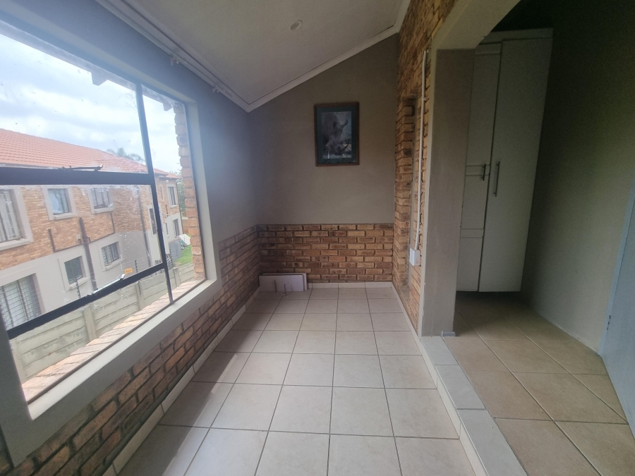 To Let 3 Bedroom Property for Rent in Ruimsig Gauteng