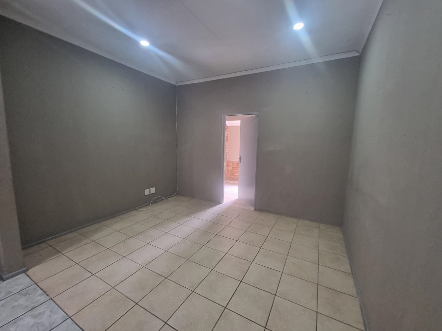 To Let 3 Bedroom Property for Rent in Ruimsig Gauteng