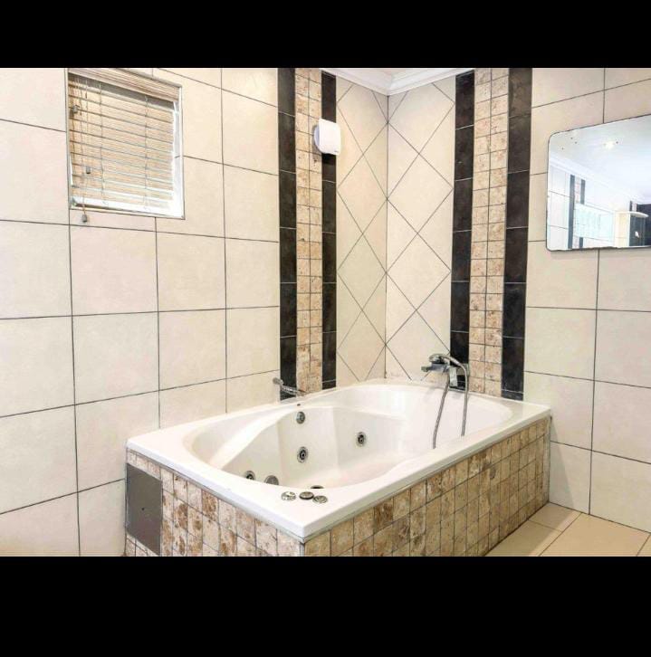 3 Bedroom Property for Sale in Sunward Park Gauteng