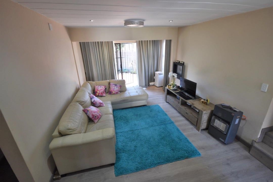 4 Bedroom Property for Sale in Liefde en Vrede Gauteng