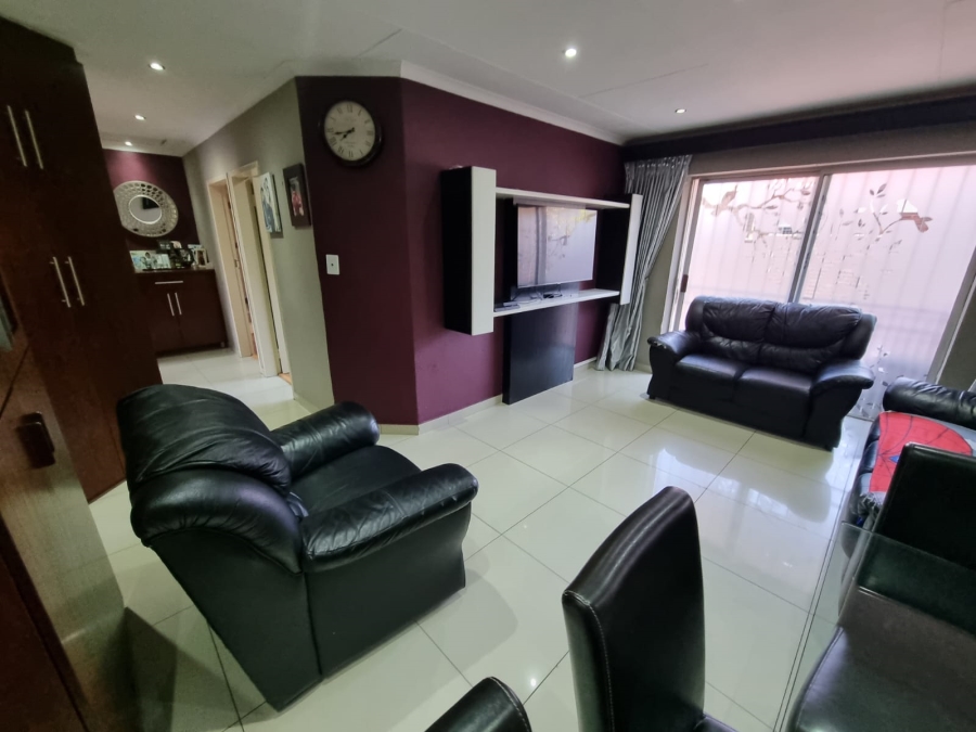 3 Bedroom Property for Sale in Liefde en Vrede Gauteng