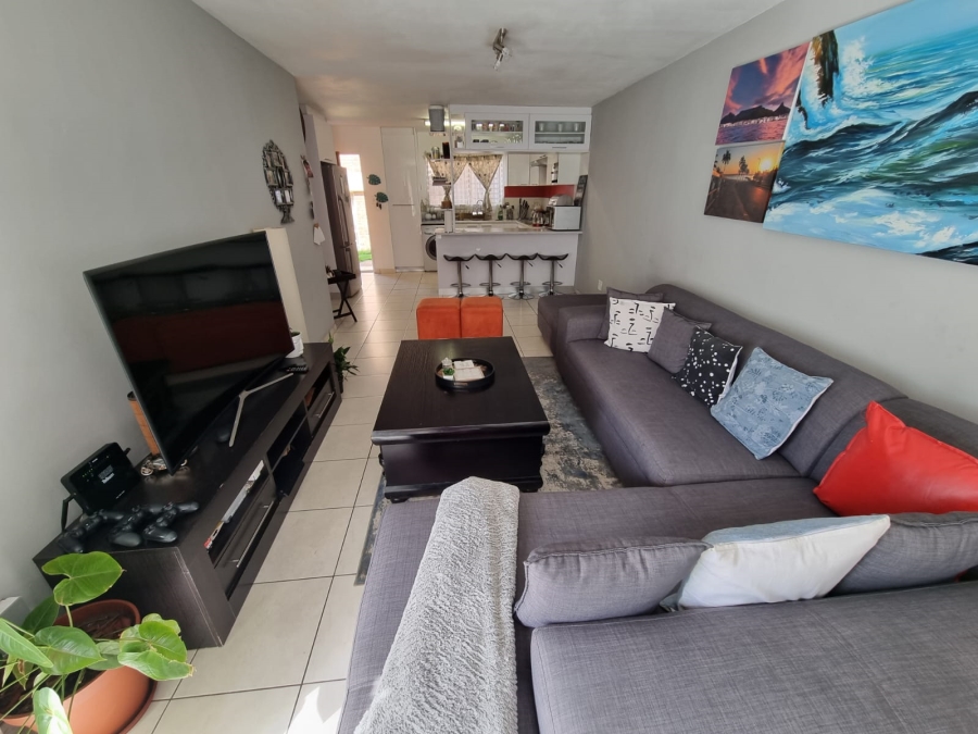 2 Bedroom Property for Sale in Liefde en Vrede Gauteng