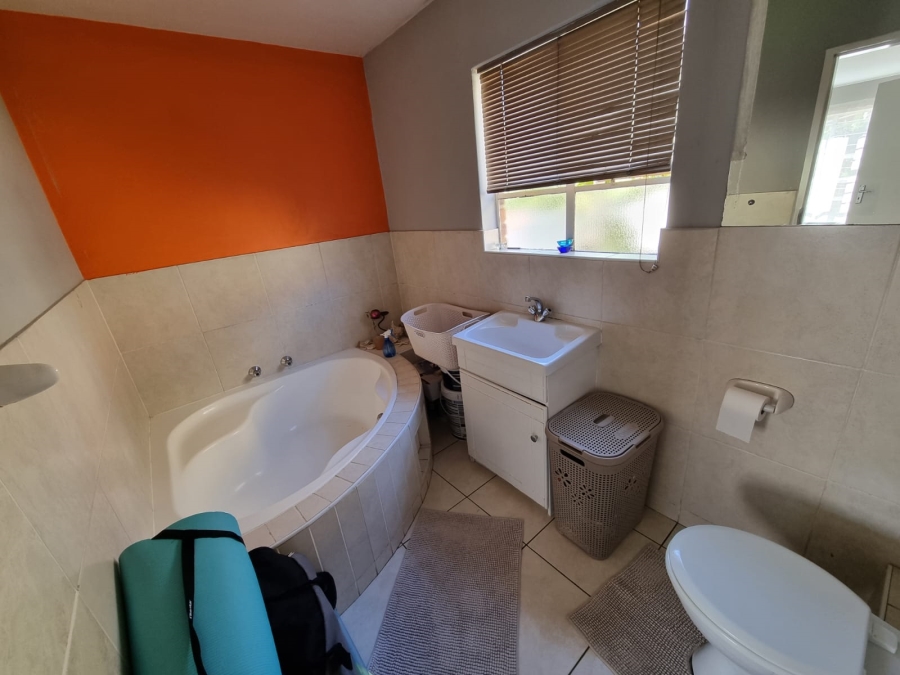 2 Bedroom Property for Sale in Liefde en Vrede Gauteng