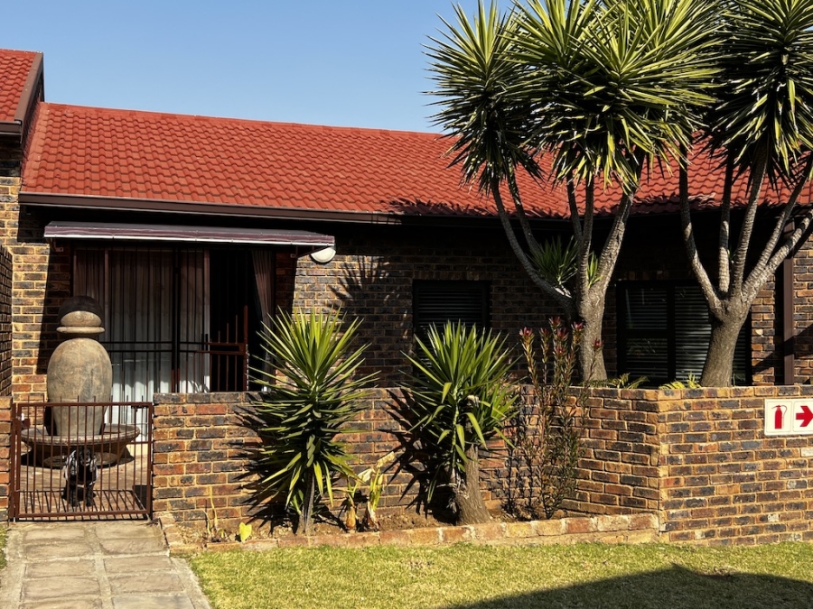 3 Bedroom Property for Sale in Liefde en Vrede Gauteng