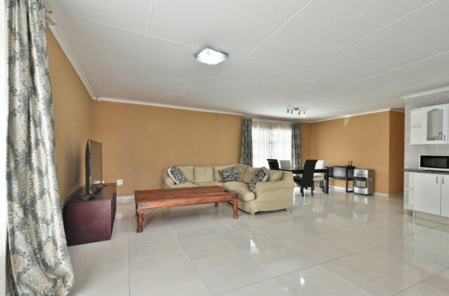 3 Bedroom Property for Sale in Liefde en Vrede Gauteng