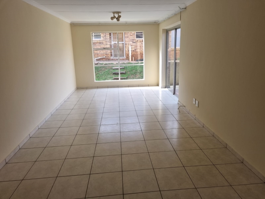 2 Bedroom Property for Sale in Liefde en Vrede Gauteng