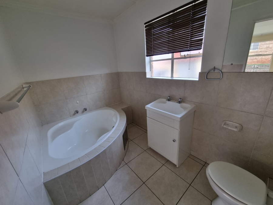 2 Bedroom Property for Sale in Liefde en Vrede Gauteng