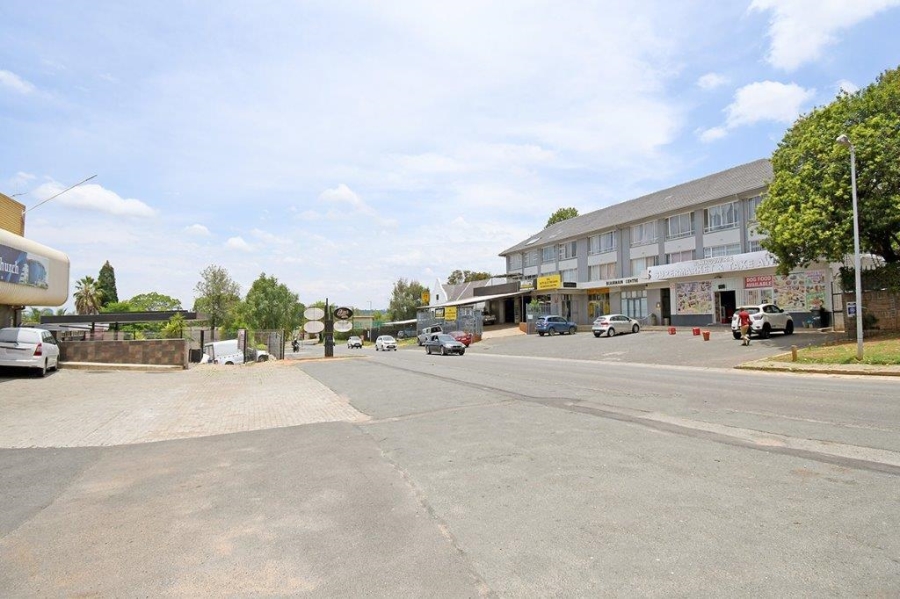 To Let commercial Property for Rent in Blairgowrie Gauteng