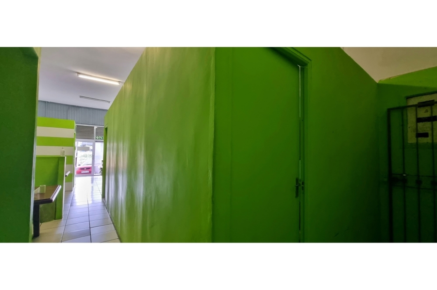 To Let commercial Property for Rent in Fontainebleau Gauteng