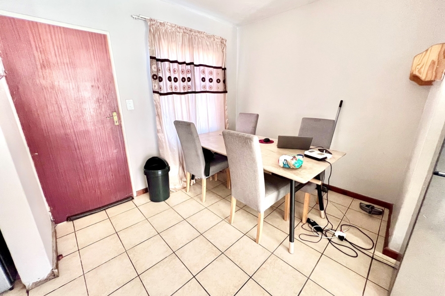 2 Bedroom Property for Sale in Noordwyk Gauteng