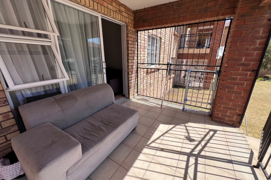 2 Bedroom Property for Sale in Noordwyk Gauteng