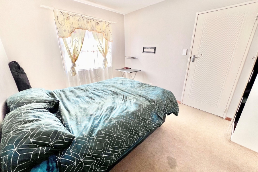 2 Bedroom Property for Sale in Noordwyk Gauteng