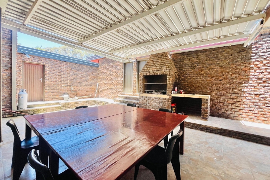 4 Bedroom Property for Sale in Wingate Park Gauteng